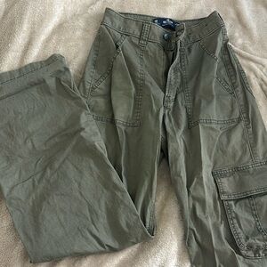 Hollister green cargos
